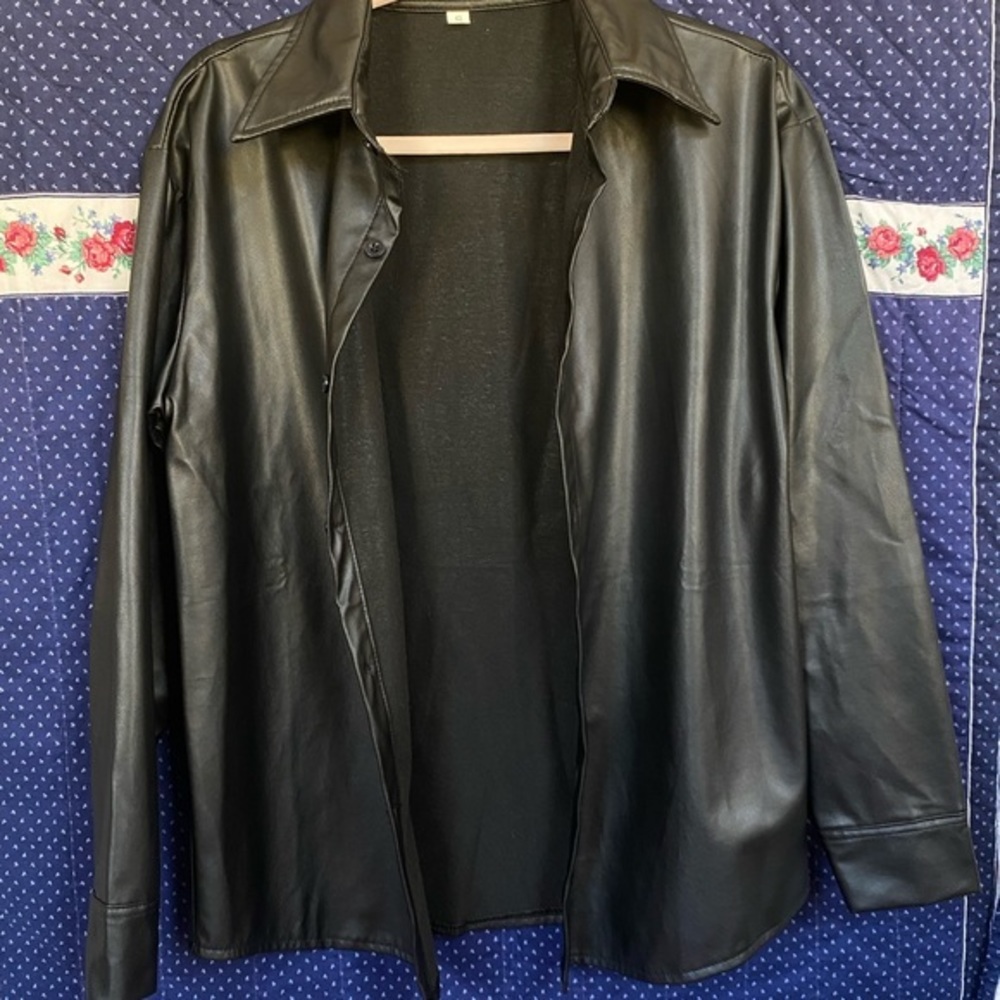 Oversized black leather button down - Picture 6 of 6